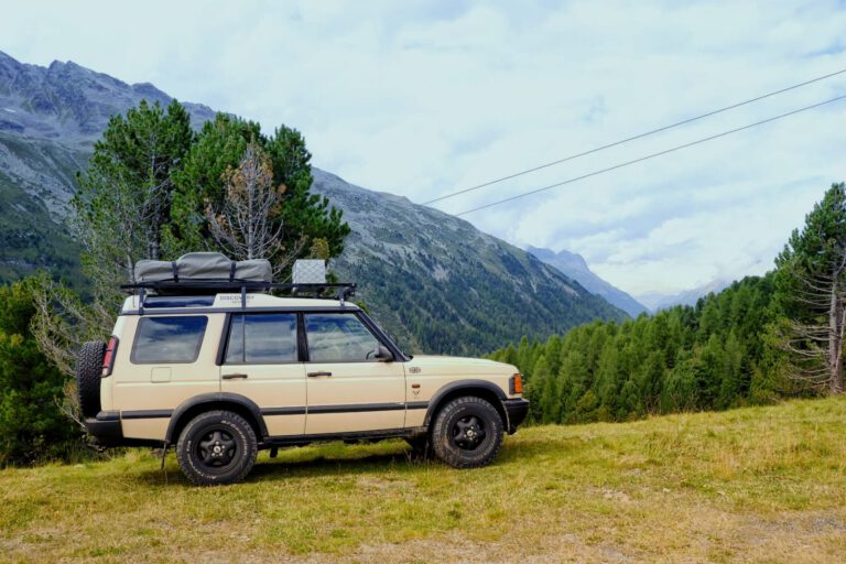 Landrover met daktent - Theventure Tents